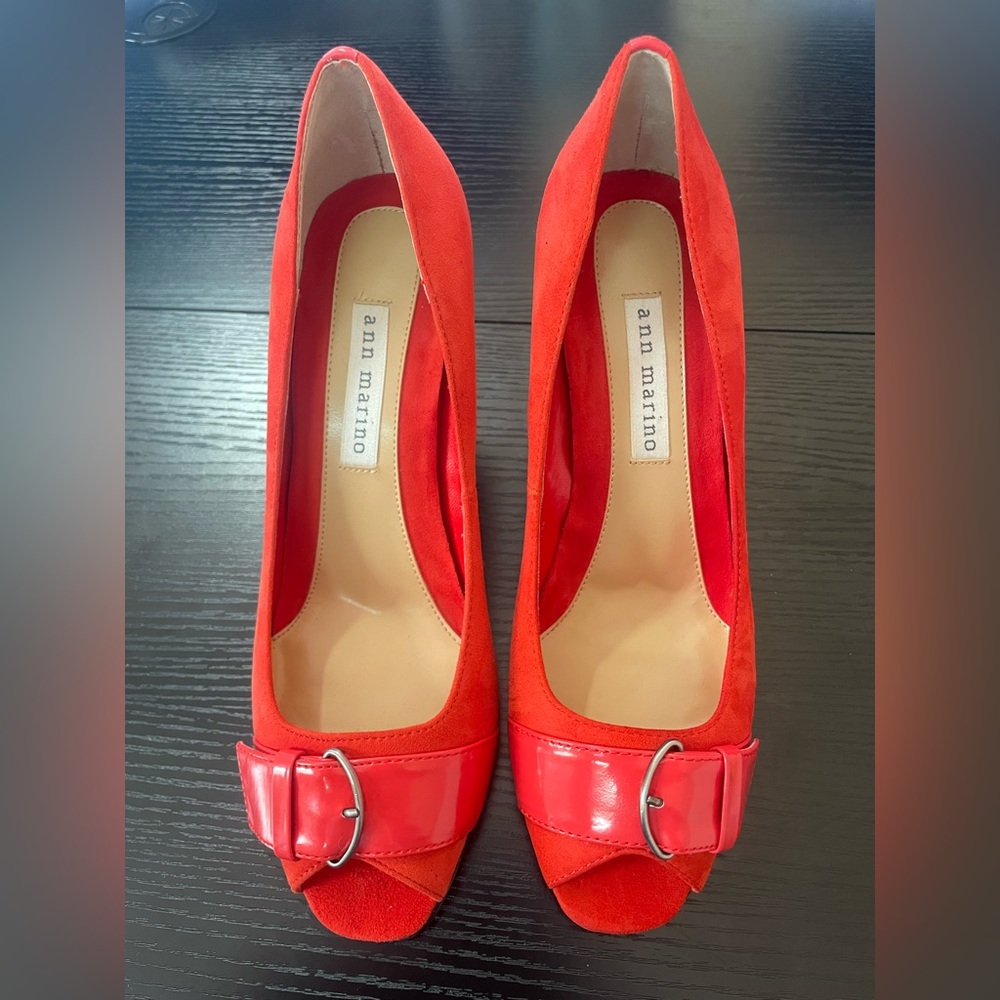 Ann Marino Women's Sz 7 1/2 M Open Toe Red Suede Heels
